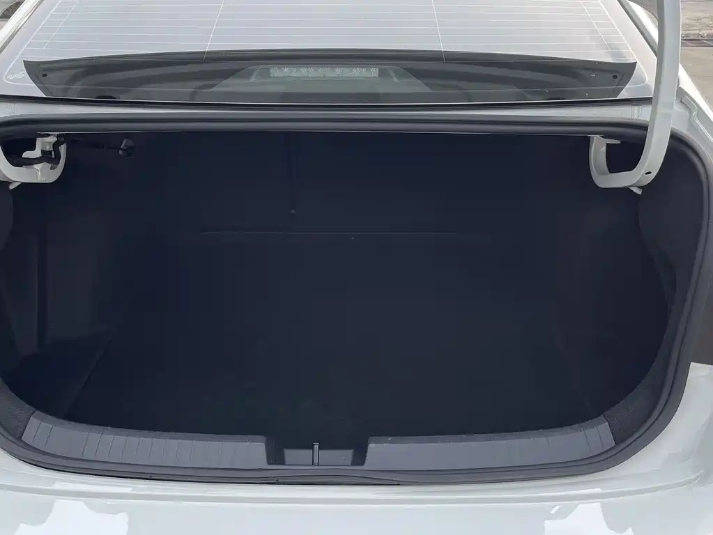 Volkswagen Sagitar 2023
