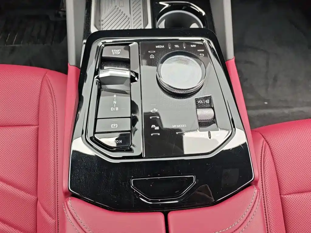 BMW i5 2025 — фото 10