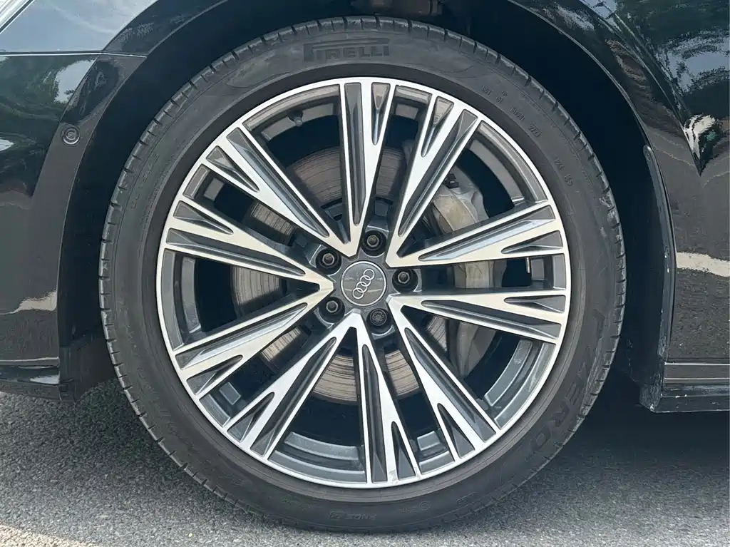 Audi A6L 2020
