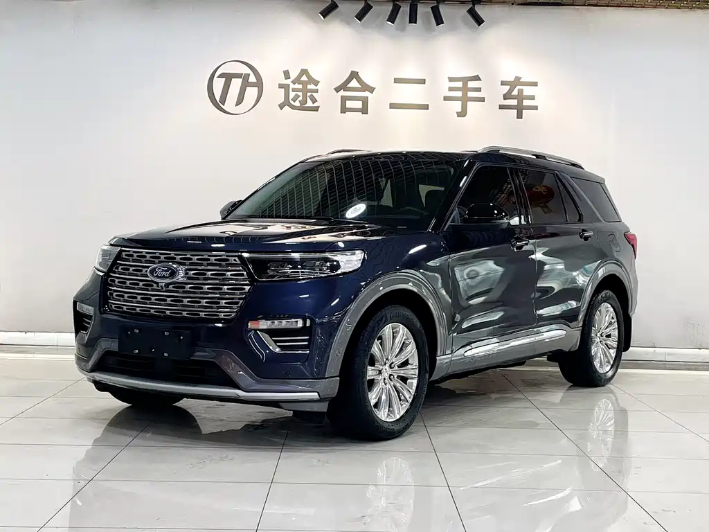 Ford Explorer 2021 — фото 1