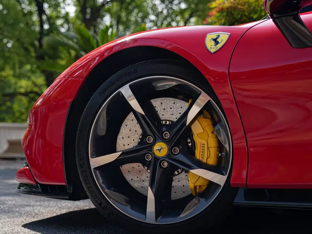 Ferrari SF90 2021 — фото 11