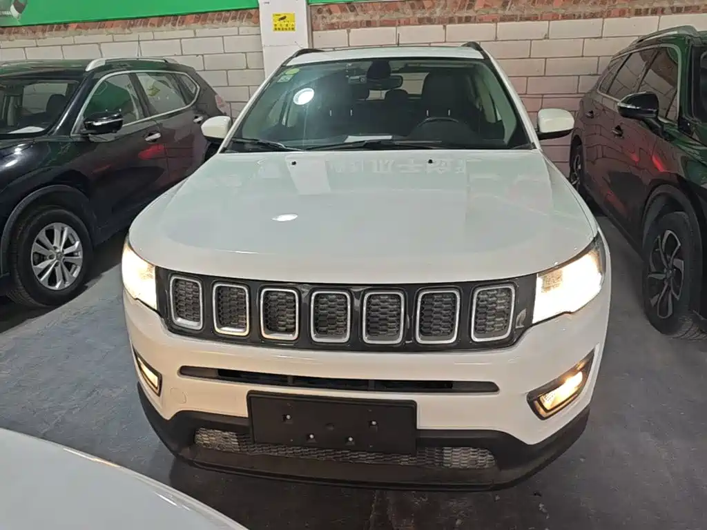 Jeep Compass 2018 — фото 3