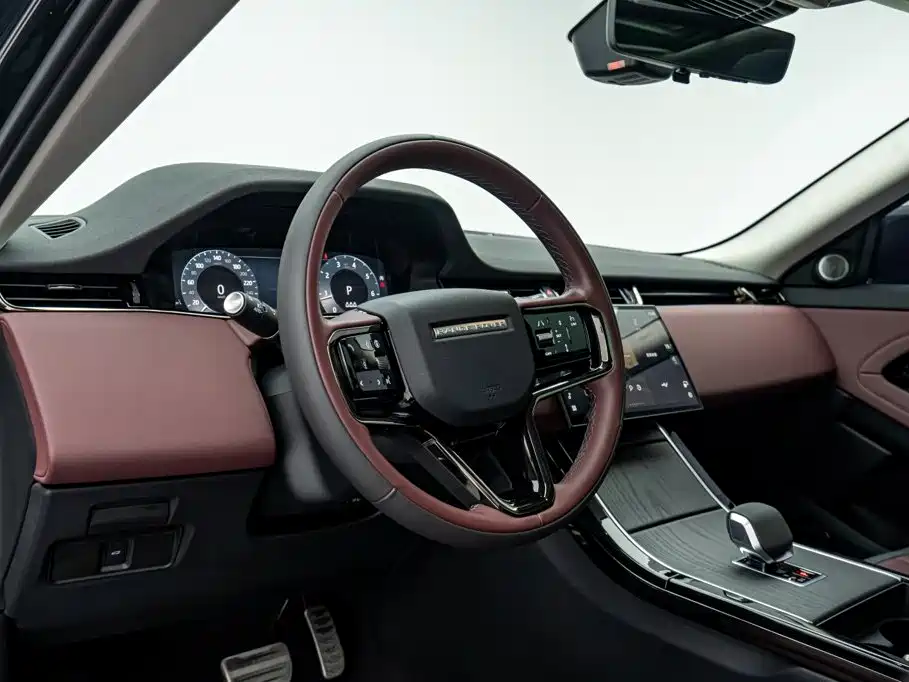 Land Rover Range Rover Evoque 2024 — фото 9
