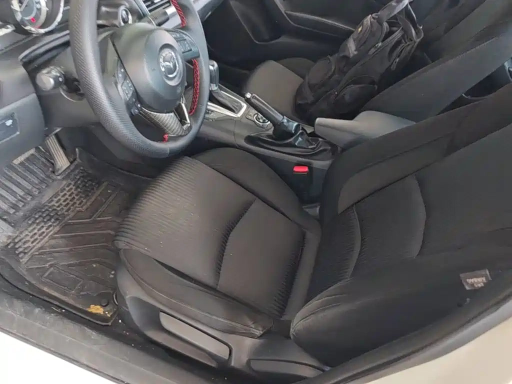 Mazda 3 Axela 2016 — фото 15