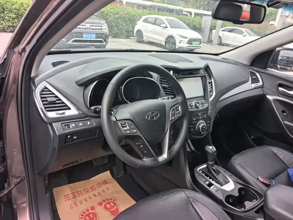 Hyundai Santa Fe 2015 — фото 11