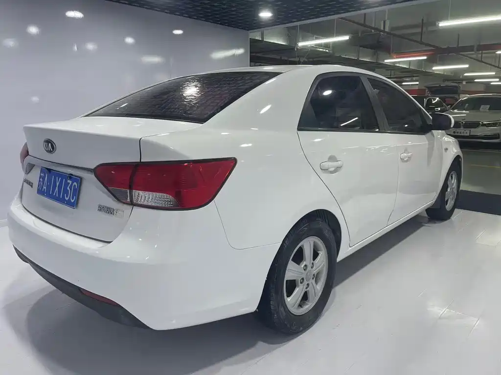 Kia Forte 2014 — фото 8