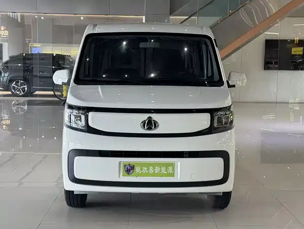Changan Ruixing EM80 2025