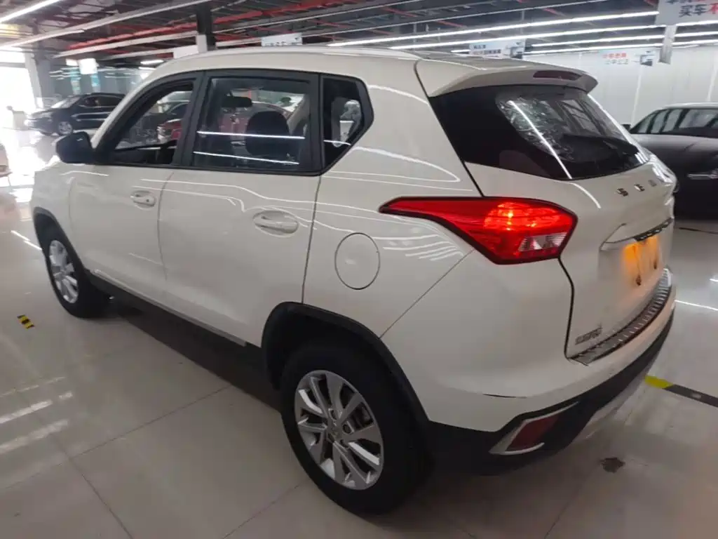 BAIC Senova X35 2016 — фото 5