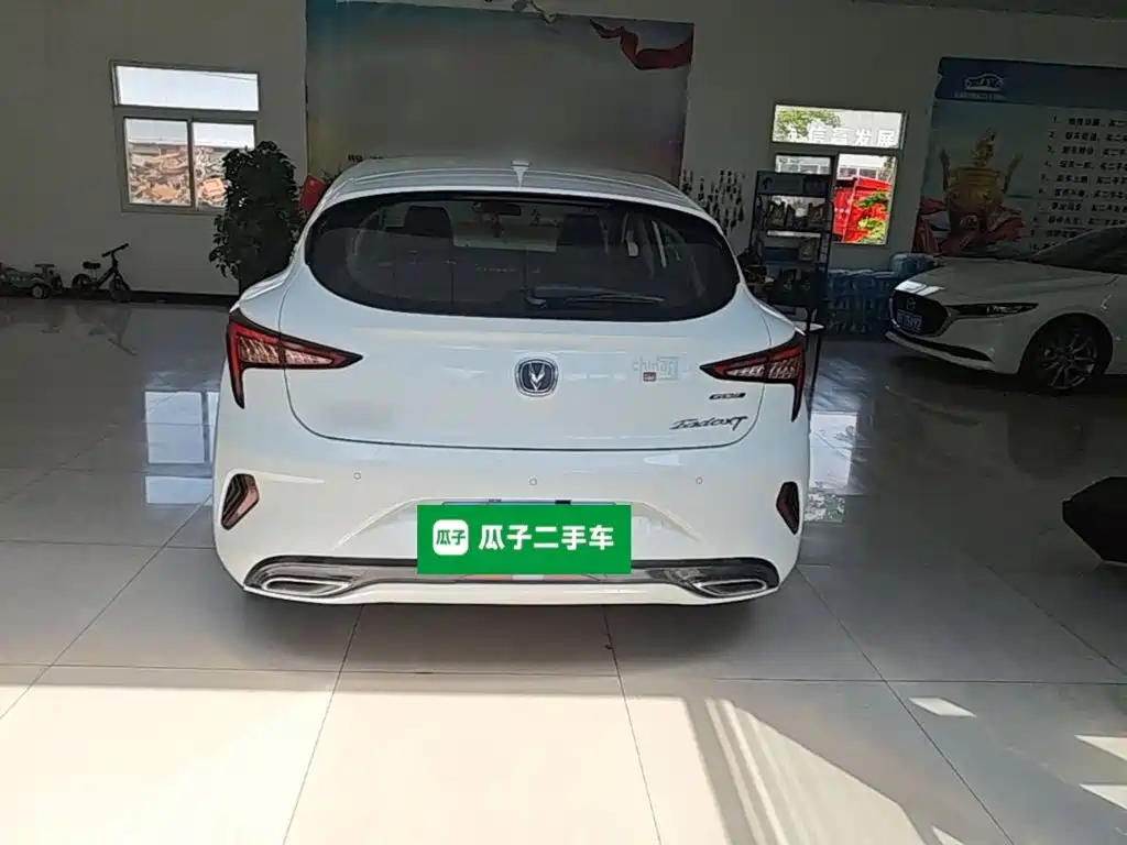 Changan Eado XT 2018 — фото 6