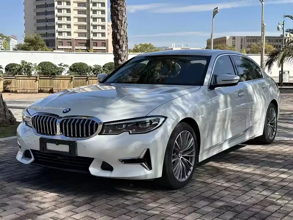 BMW 3 Series 2020 — фото 1