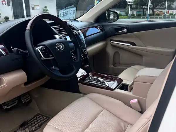 Toyota Camry 2014