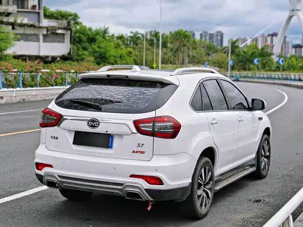BYD S7 2019
