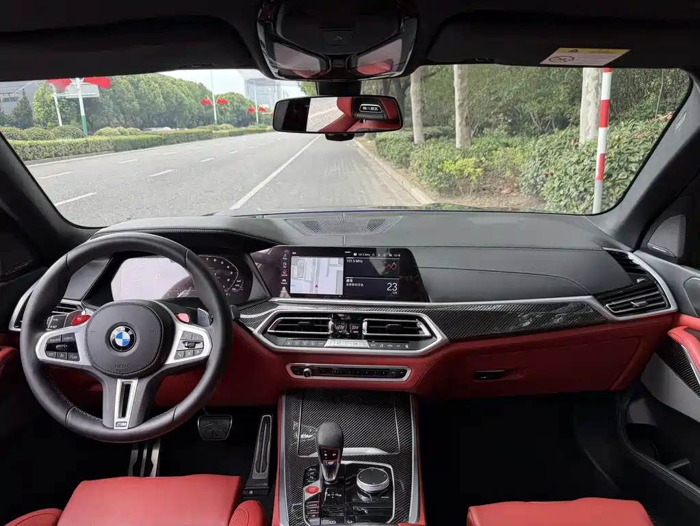 BMW X5 M 2021 — фото 13