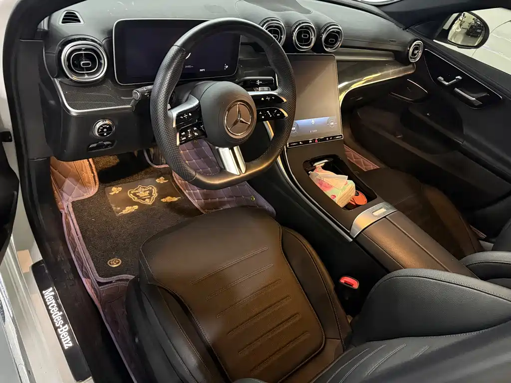 Mercedes-Benz C-Class 2024