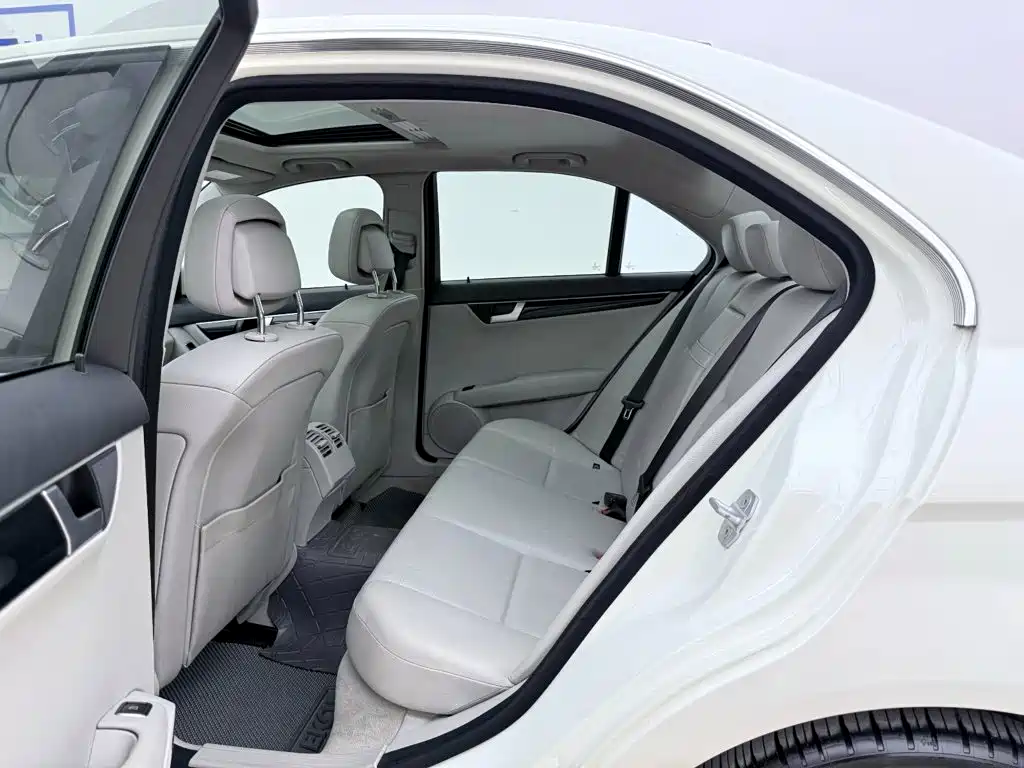 Mercedes-Benz C-Class 2013 — фото 11