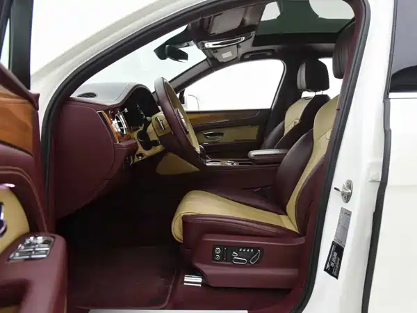 Bentley Bentayga 2021