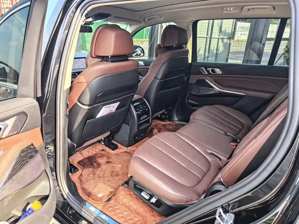 BMW X7 2022 — фото 11