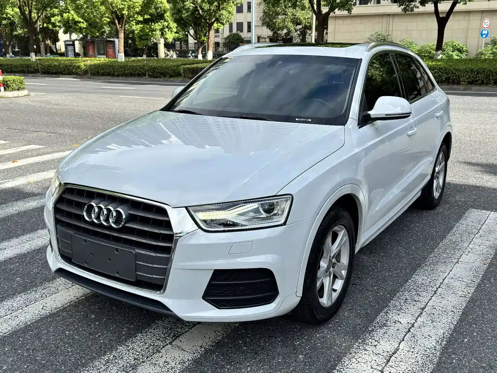 Audi Q3 2016 — фото 1