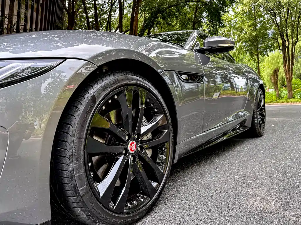 Jaguar F-TYPE 2023 — фото 6