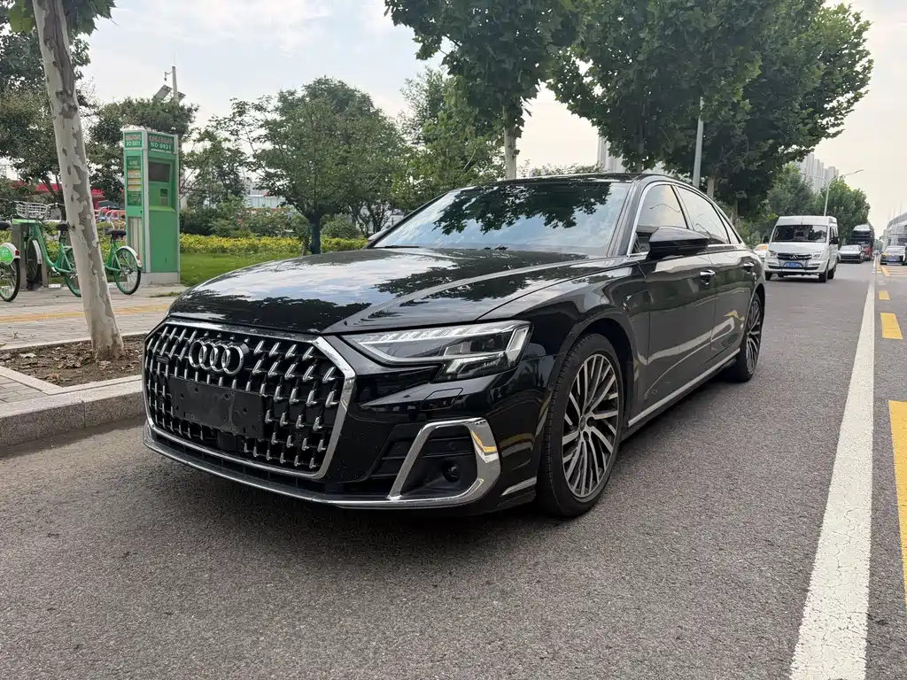 Audi A8 2023