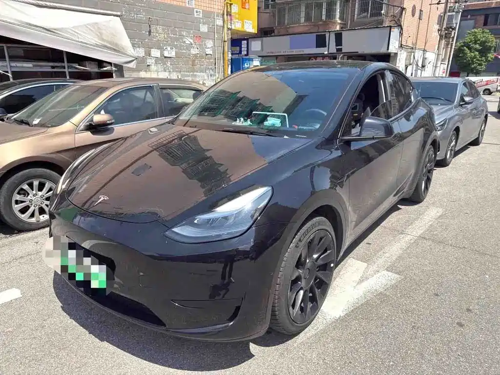 Tesla Model Y 2023 — фото 1