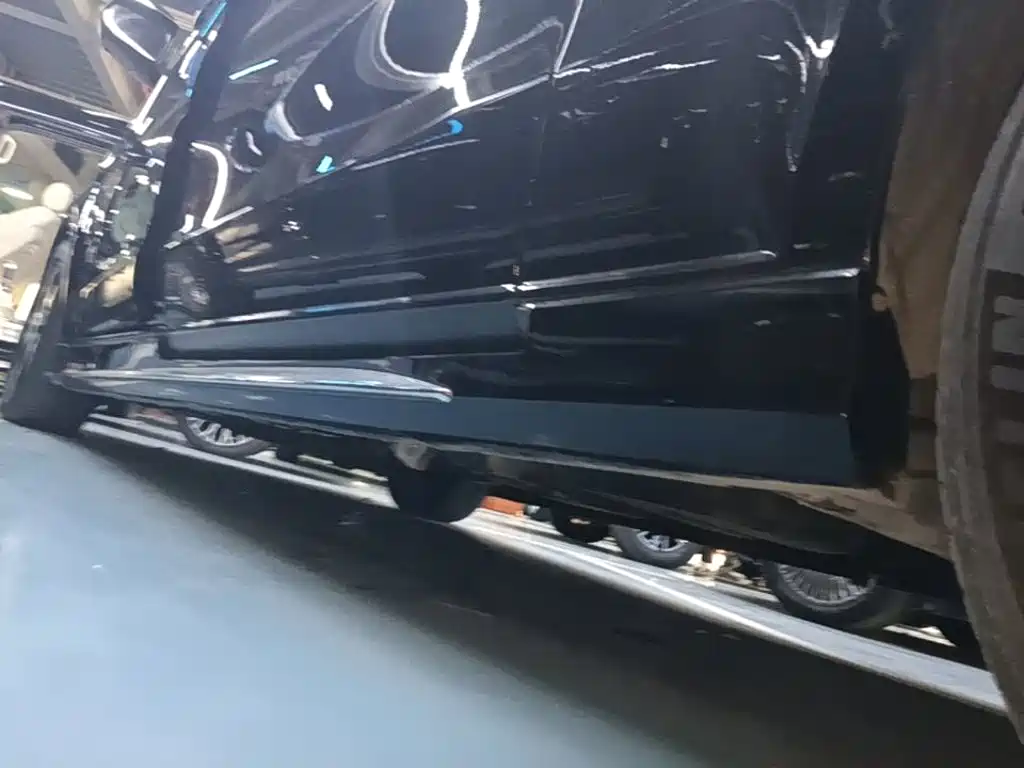 Mercedes-Benz V-Class 2023 — фото 22