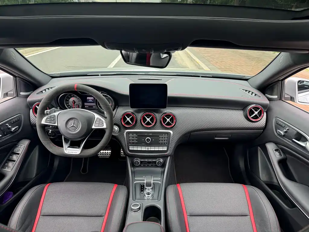 Mercedes-Benz A-Class AMG 2018 — фото 8