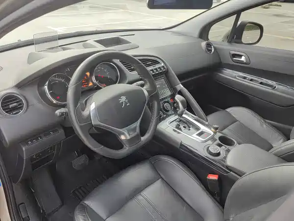 Peugeot 3008 2015