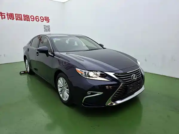 Lexus ES 2017