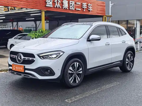 Mercedes-Benz GLA 2020