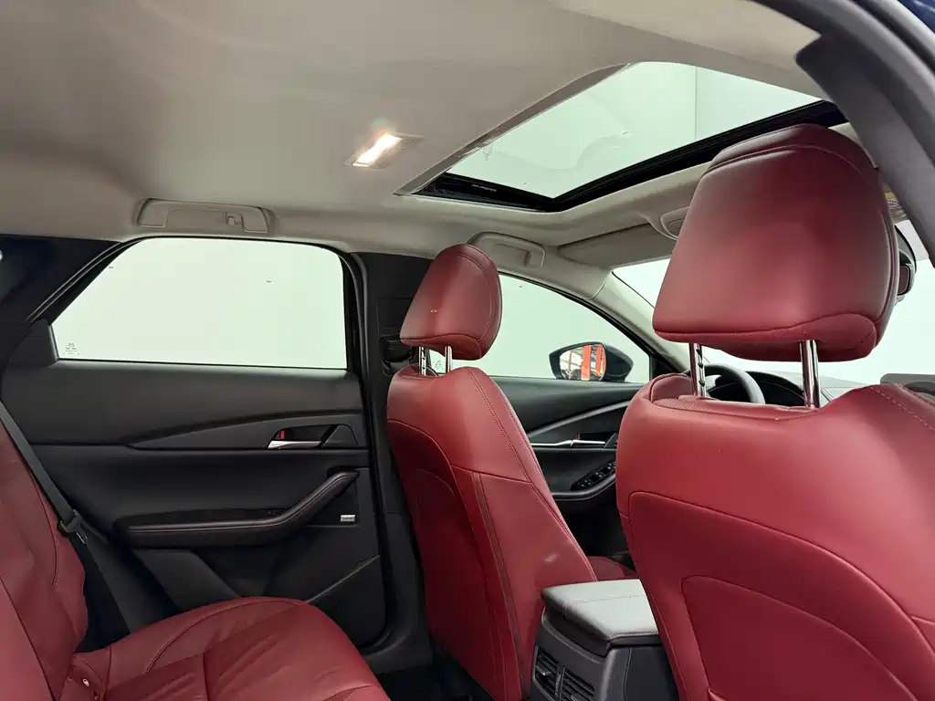 Mazda CX-30 2022 — фото 14