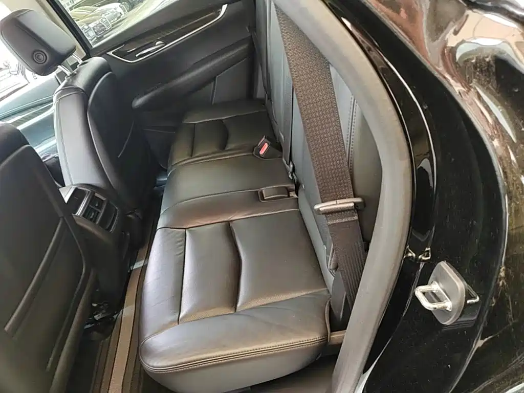 Cadillac XT5 2019 — фото 17