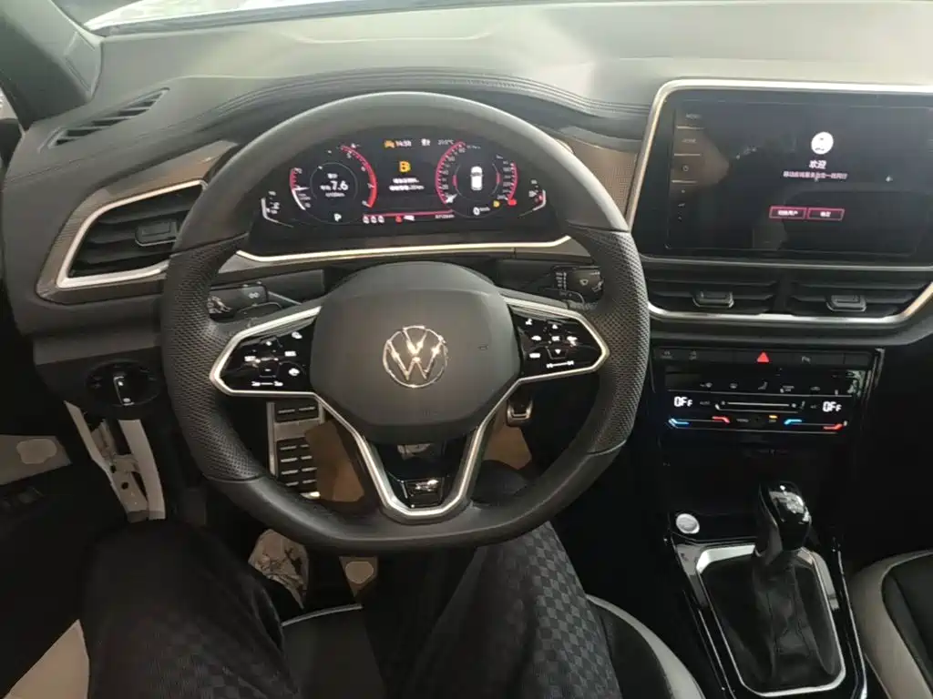 Volkswagen T-Roc 2024 — фото 10
