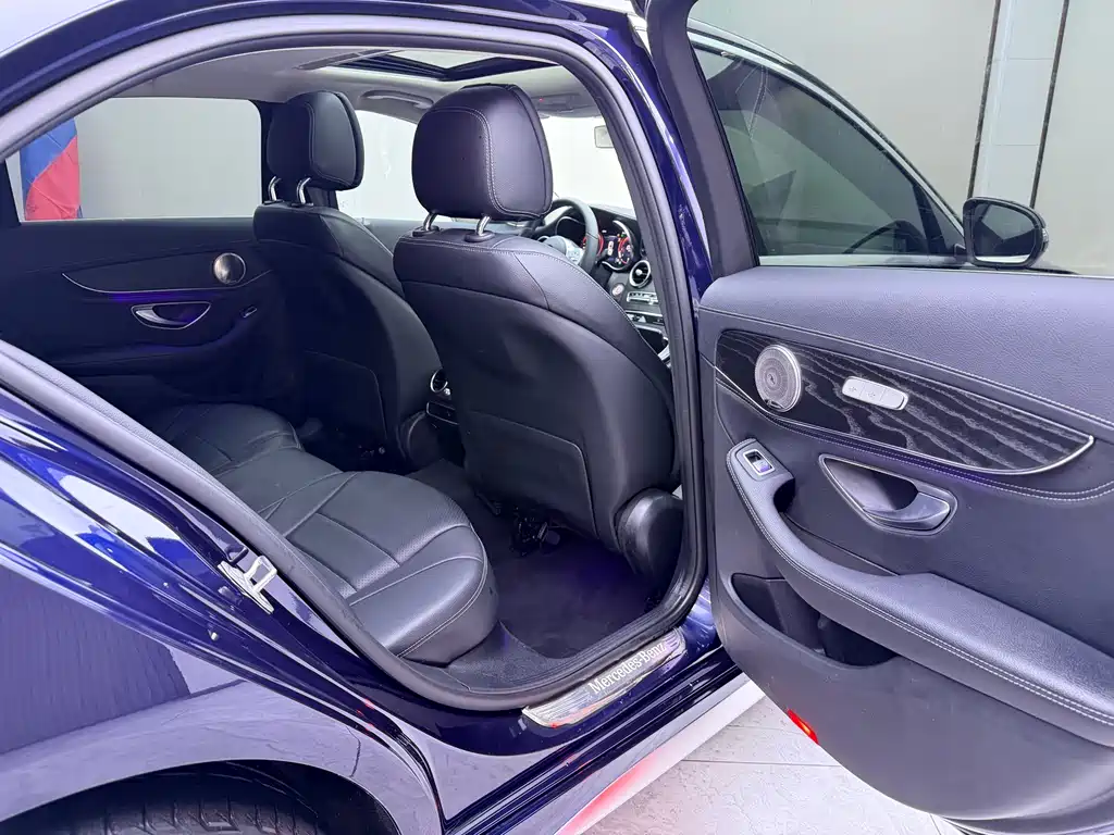 Mercedes-Benz C-Class 2020 — фото 20