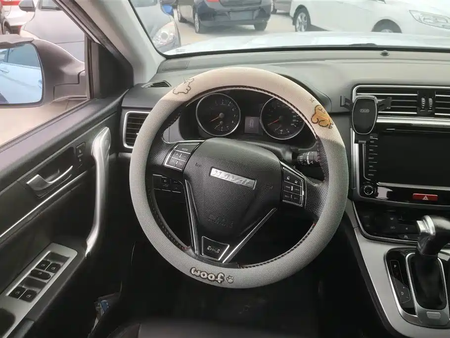Haval M6 2018 — фото 15