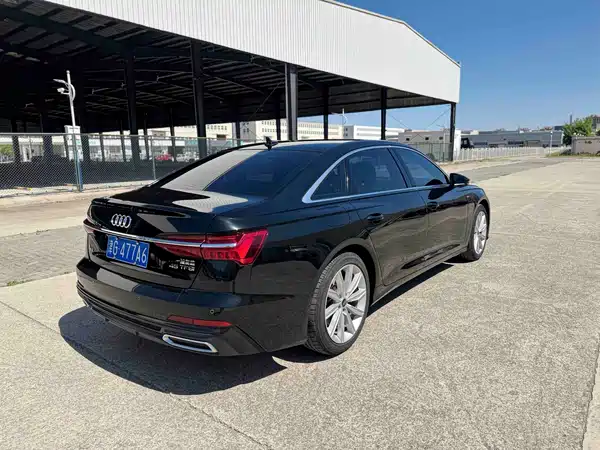 Audi A6L 2022
