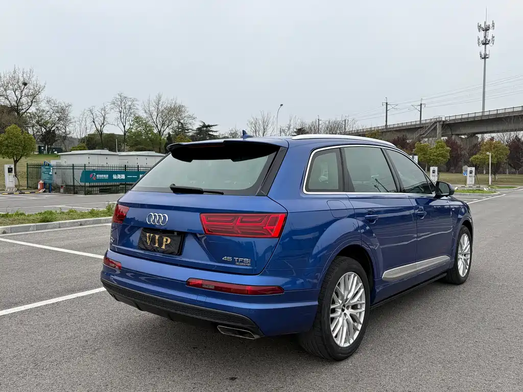 Audi Q7 2018 — фото 3