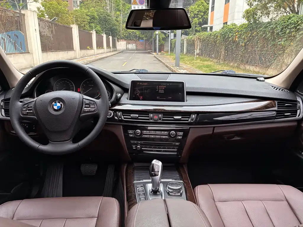 BMW X5 2016 — фото 16