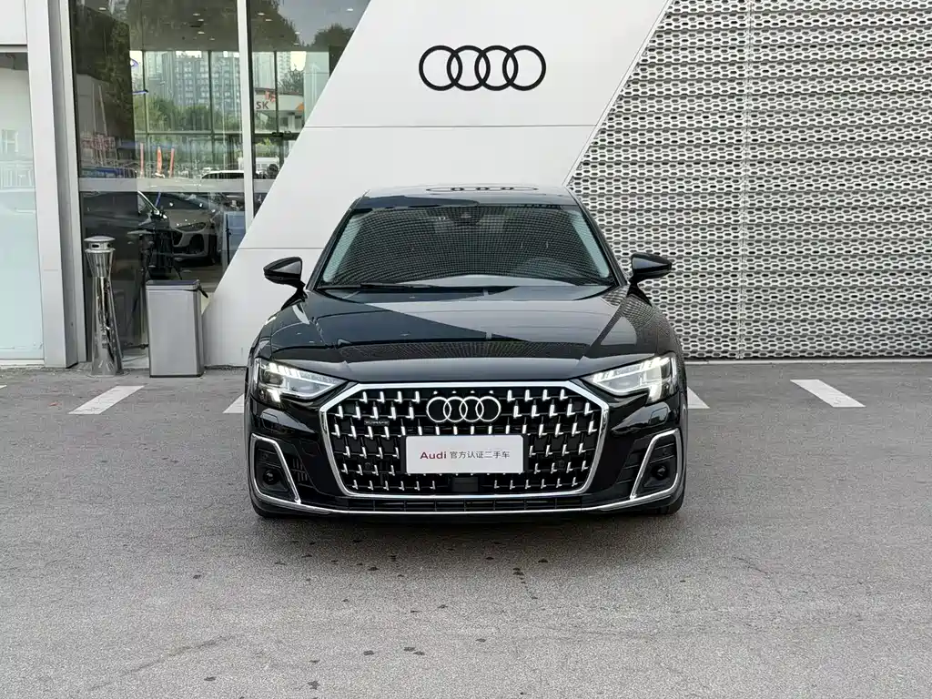 Audi A8 2025