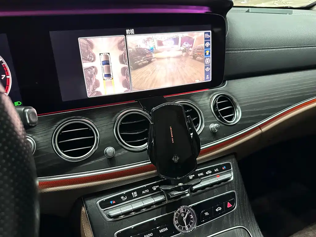 Mercedes-Benz E-Class 2019 — фото 10