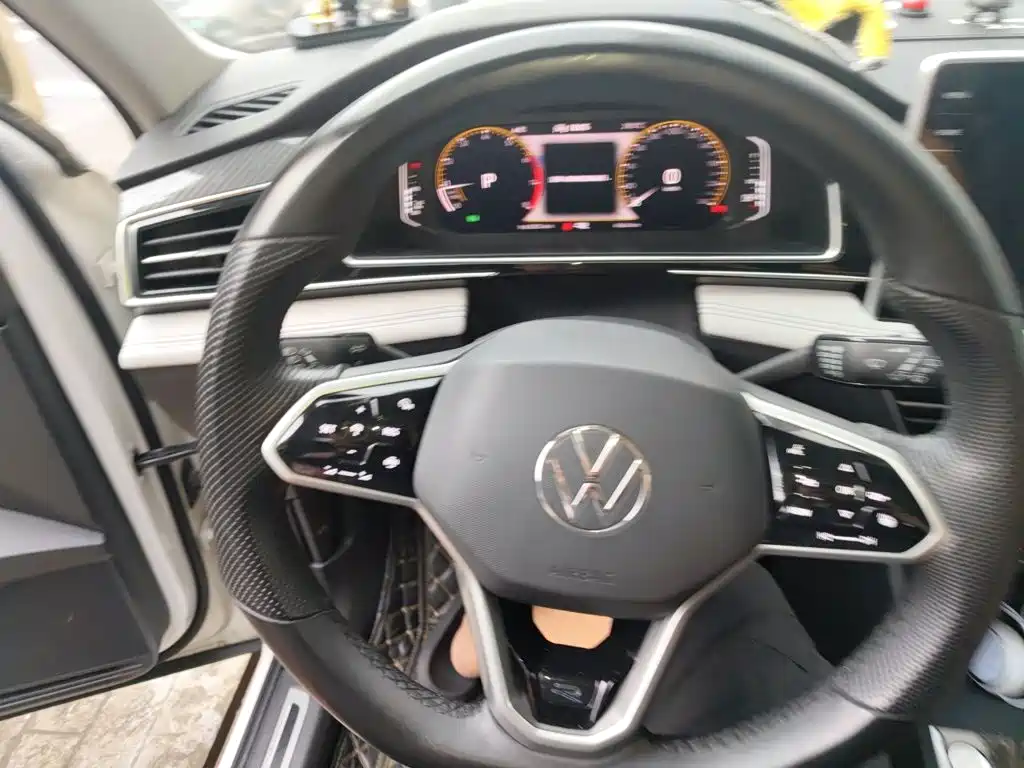 Volkswagen Tiguan L 2022