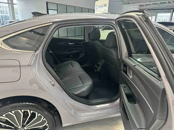 Volkswagen Passat 2024