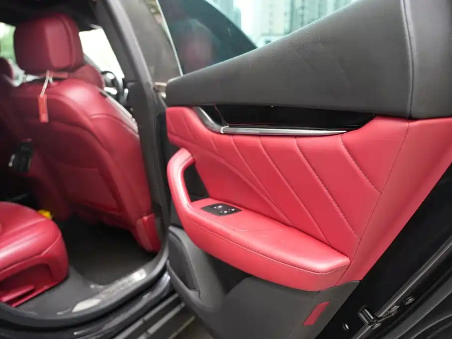 Maserati Levante 2021 — фото 12