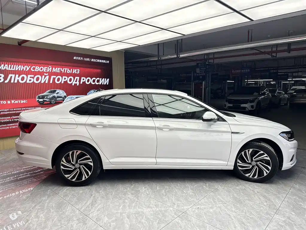 Volkswagen Sagitar 2022