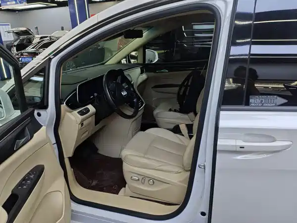 Buick GL8 2022