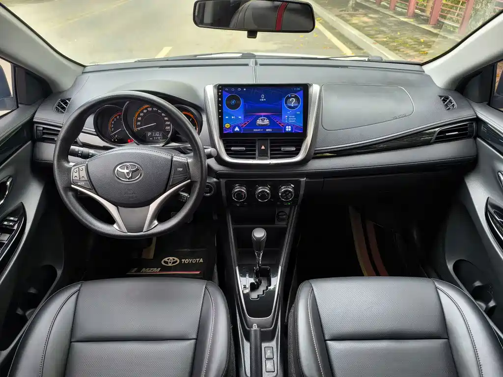 Toyota Yaris L 2023 — фото 14