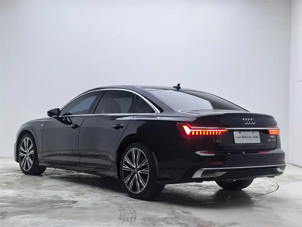 Audi A6L 2024 — фото 15