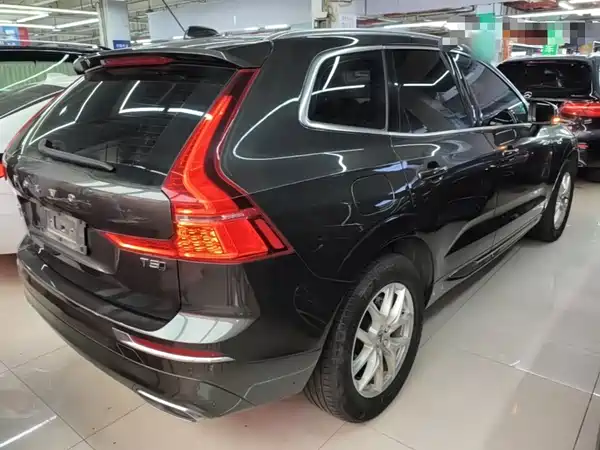 Volvo XC60 2021