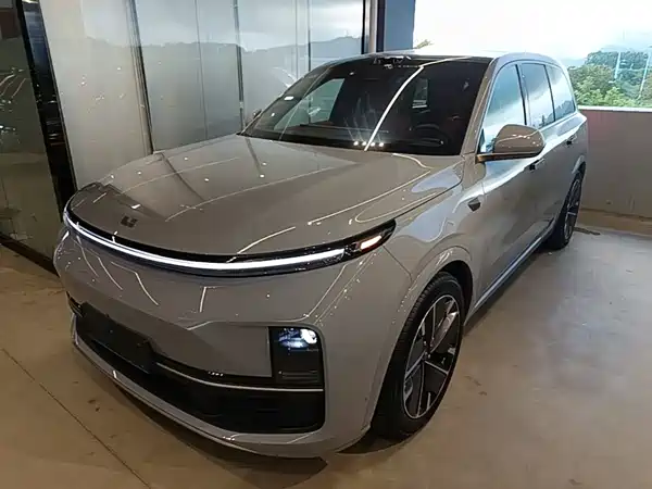 Li Auto L9 2025