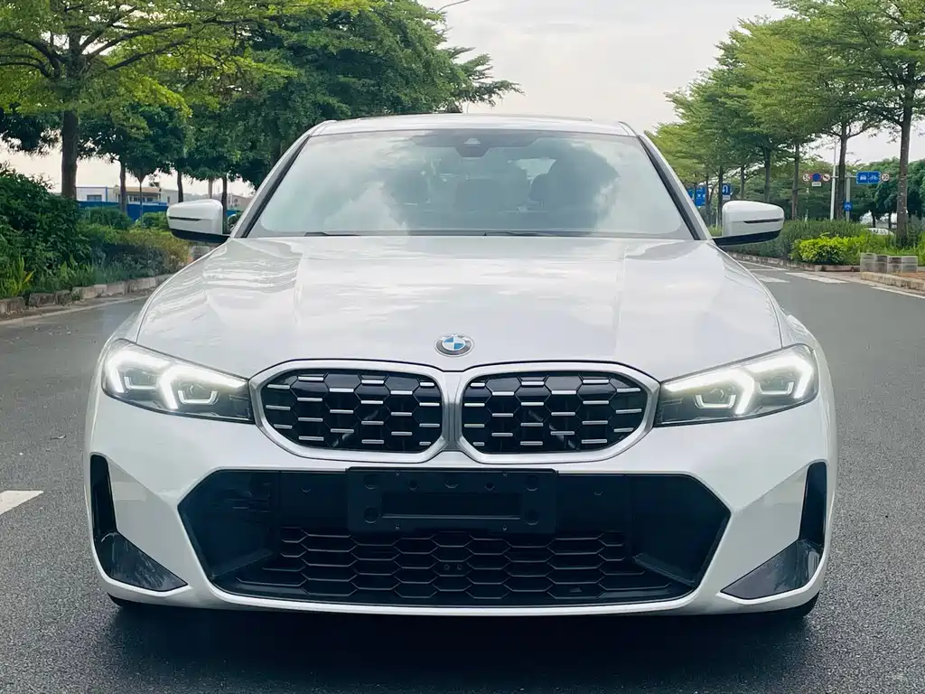 BMW 3 Series 2024